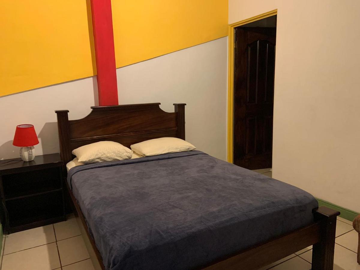 Hostel Shakti Сан-Хосе Экстерьер фото